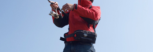 ＢＬＵＥＳＴＲＯＭ　ブルーストーム　ダブルセンサー付き水感知式膨張式救命胴衣　ウエストポーチタイプ　ＢＳＪ−４３２０